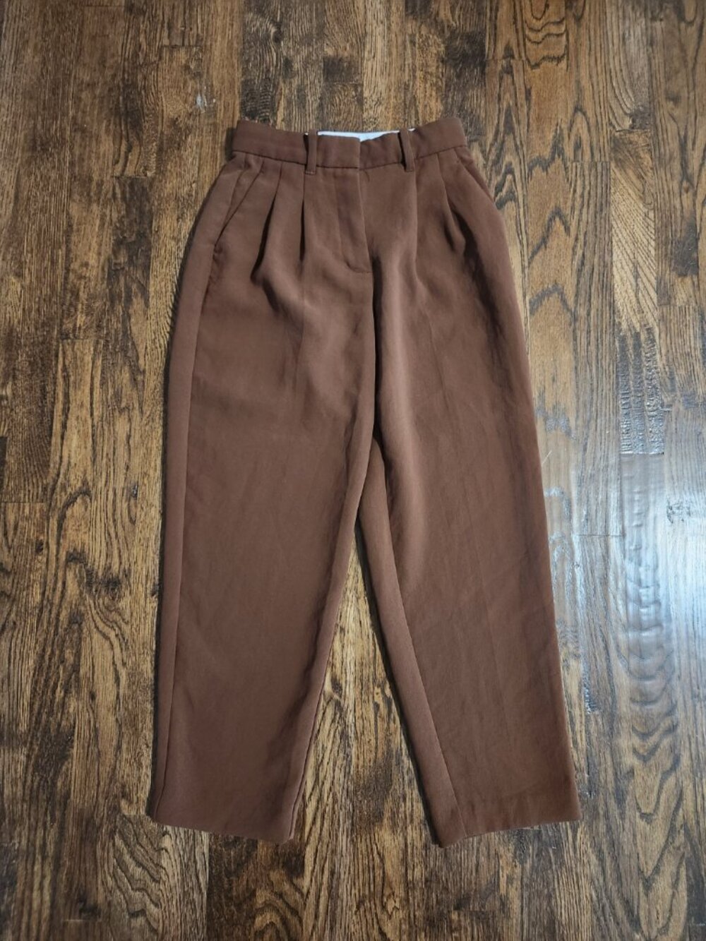 Wilfred Aritzia High-Waist Pleated Trousers Tapered Leg Brown Crepe size 0
